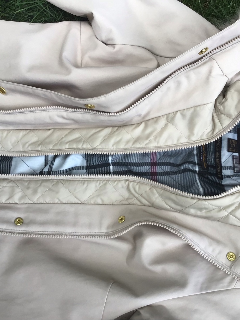 Barbour Women’s Bute Down Parka Beige Coat with Faux Fur Hood size 8 waterproof - Picture 4 of 8